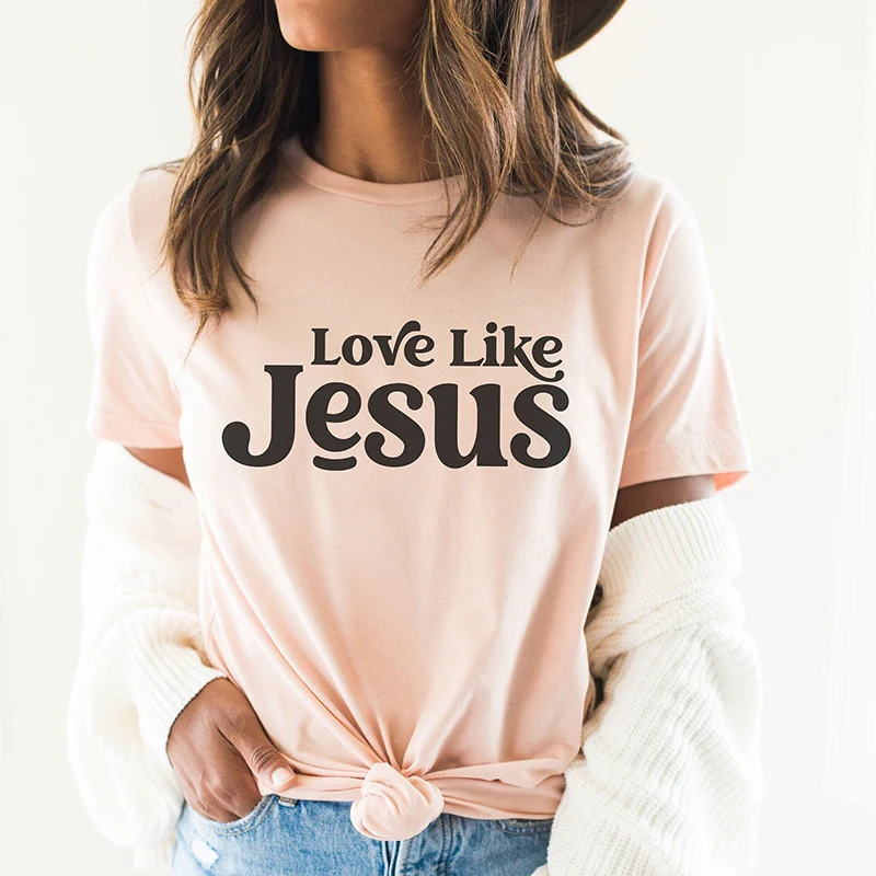 Women's printed short sleeve crew neck t-shirt top, a comfortable and stylish everyday wear option for all occasions. — photo 2