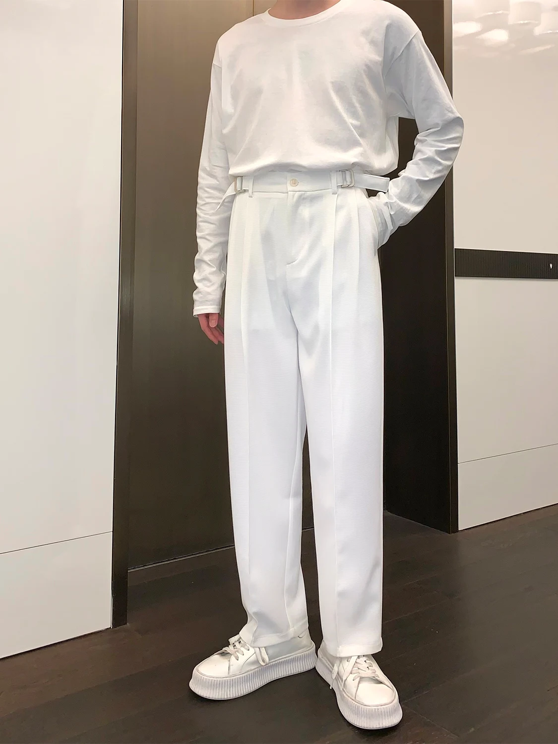 Bügelfreie Straight-Anzughose für Herren, locker und lässig, ideal für Komfort und Stil im Alltag, ohne lästiges Bügeln. — foto 6