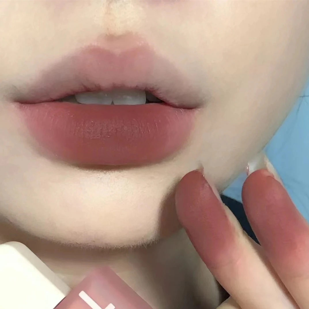 USLIKE Ice Cream Lip Lacquer Matte — photo 4