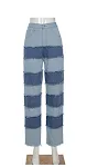 Calça jeans vintage de cintura alta com contraste. Combine conforto e estilo retrô para um visual moderno e autêntico. — foto 5