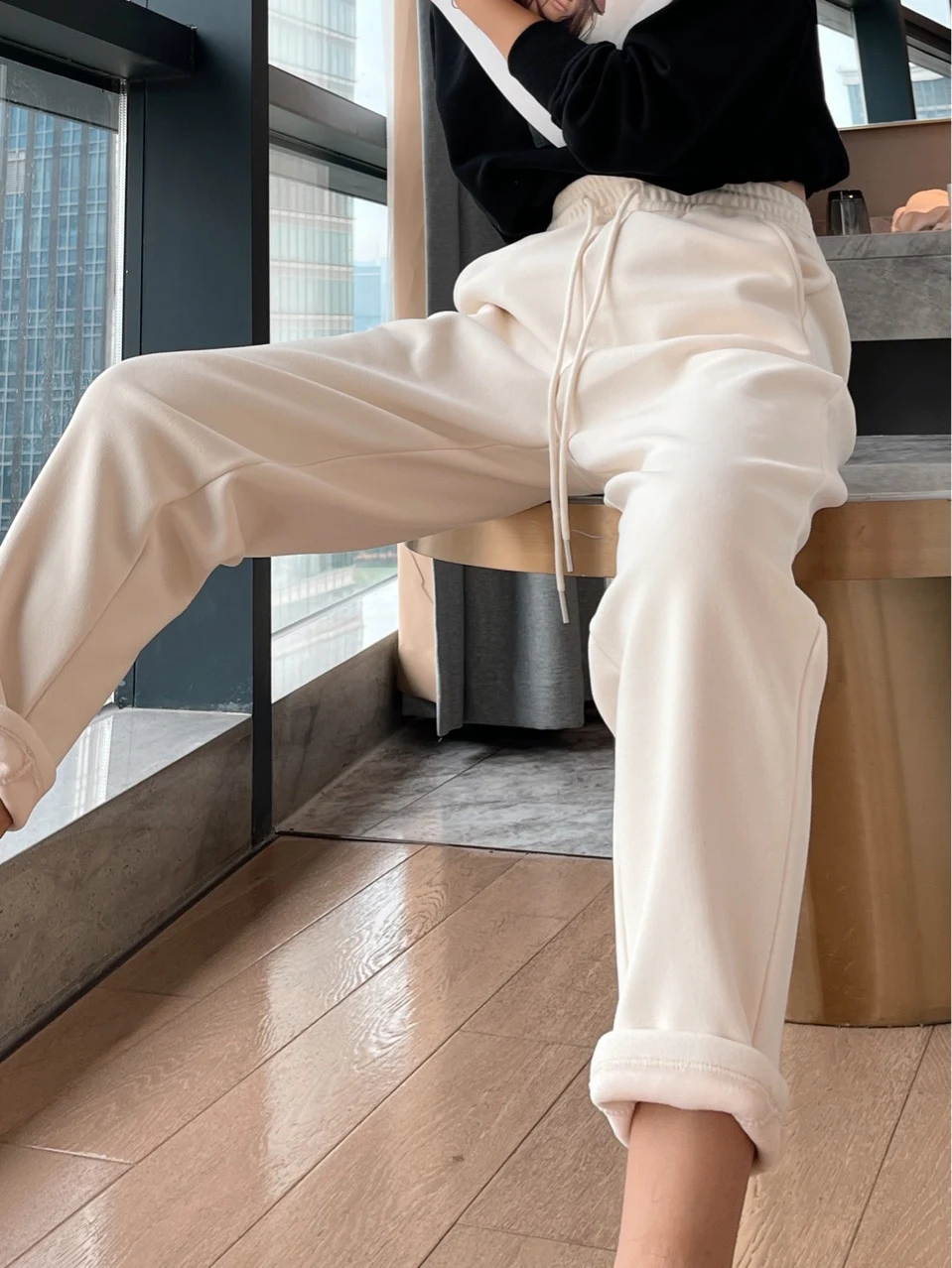 Thickened, Thin, and Warm Clouds Comfortable Velvet Trousers. Experience ultimate comfort, warmth, and style with these — photo 10