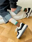 Vrouwelijke koffiekleurige serie Japanse stijl retro dubbele naald katoenen sokken tot halverwege de kuit — foto 20