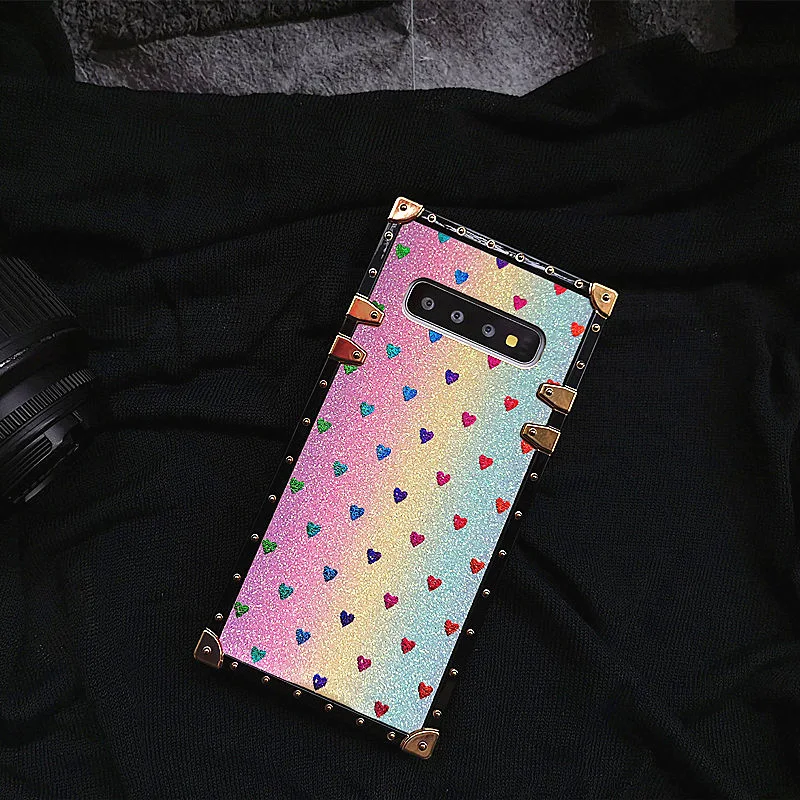 Title 6, Capinha de celular de silicone quadrada com gli...