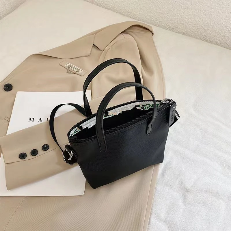 Title 4, Bolsa Feminina Balde Candy Simples Moda Fashion...