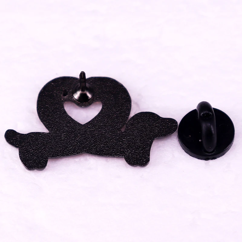 Teckel Liefde Broche Huisdier Badge Pin Accessoires, Laat je liefde voor teckels zien met deze charmante speld voor kleding of tassen — foto 1