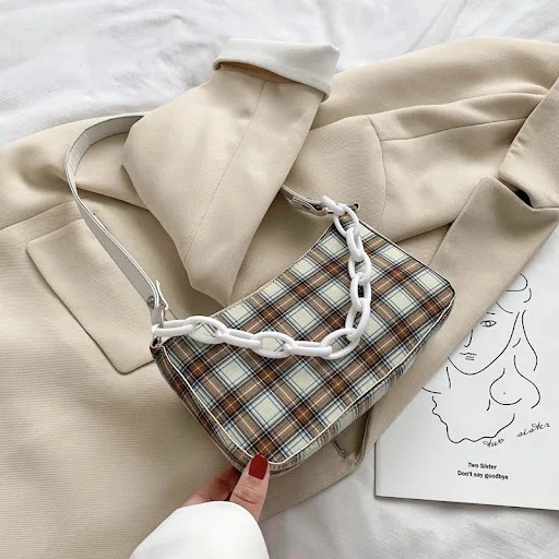 Title 3, Plaid crossbody baguette underarm bag, an all-m...