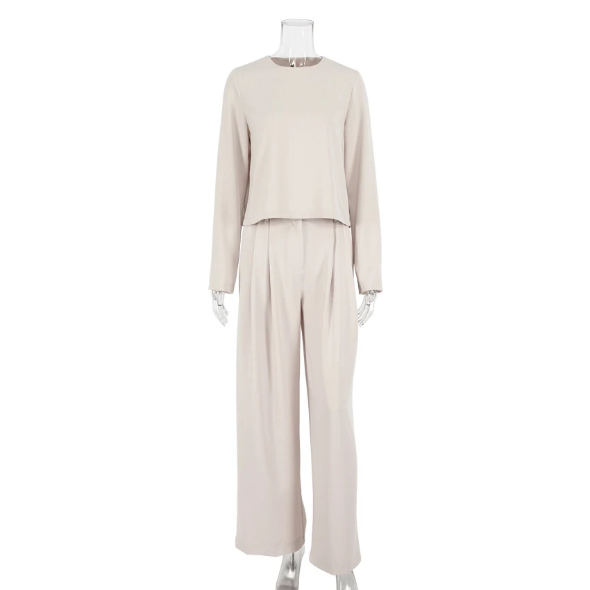 Completo donna casual, manica lunga, girocollo, pantaloni larghi, vestibilità slim, effetto dimagrante, perfetto per il lavoro e il tempo libero. — foto 4