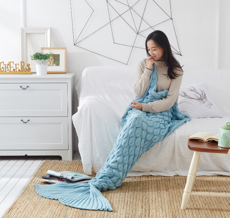 Cozy mermaid blanket perfect for snuggling up on the couch or reading. Soft and comfortable for adults and kids. Enjoy c — photo 7