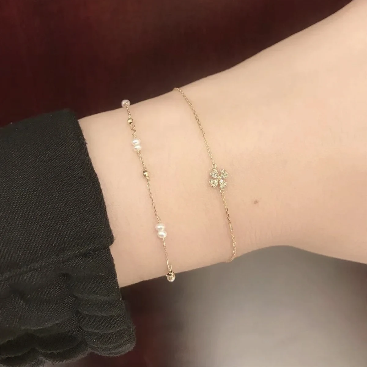 Pulseira Trevo de Quatro Folhas Simples Akato para Minorias, Símbolo de Sorte e Proteção, Design Elegante e Discreto, Ideal para Uso Diário. — foto 8