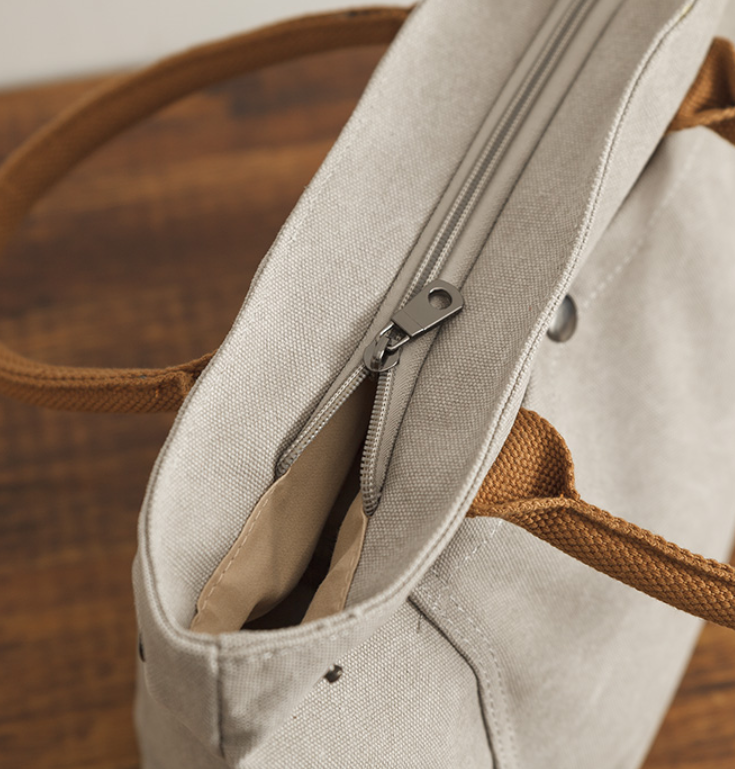 Title 4, Womens Japanese And Korean Fashion Handbag