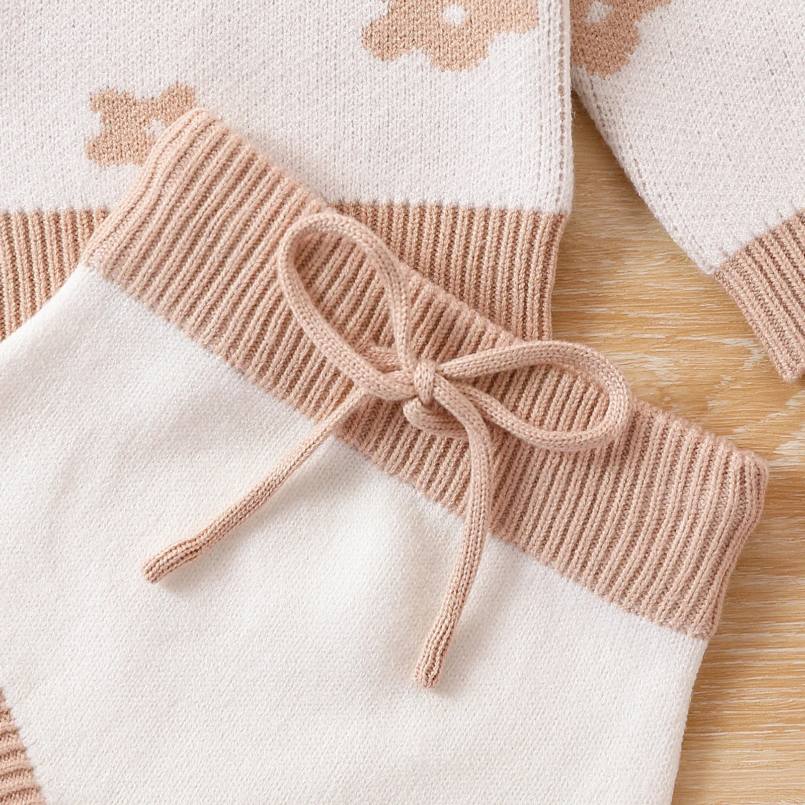 Kinder trui gebreide trui Ronde hals Warme trui Een comfortabele en warme trui, perfect voor de koude dagen. Houdt kinderen lekker warm en comfortabel. — foto 2