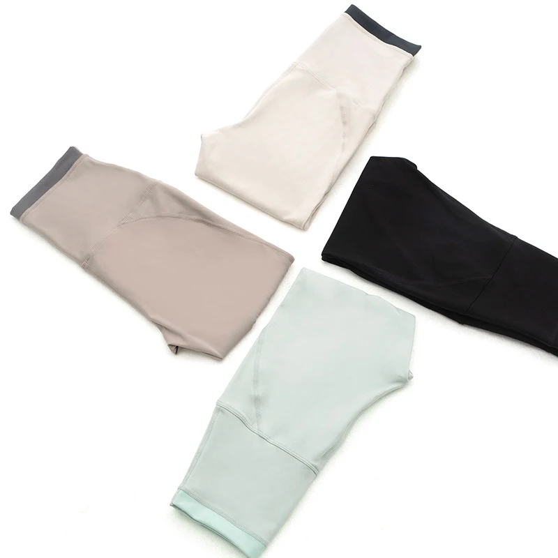 Women's Anti-Curling Sports Tights. Train distraction-free with these comfortable and perfectly fitting tights that stay — photo 5