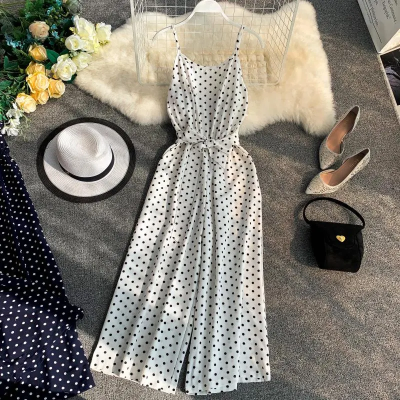 Title 3, Sling-jumpsuit met stippen en V-hals