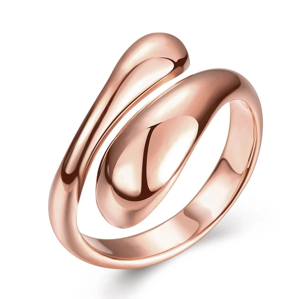 Anel geométrico dourado simples e elegante. Adicione um toque de sofisticação ao seu visual com este acessório versátil e moderno. — foto 2