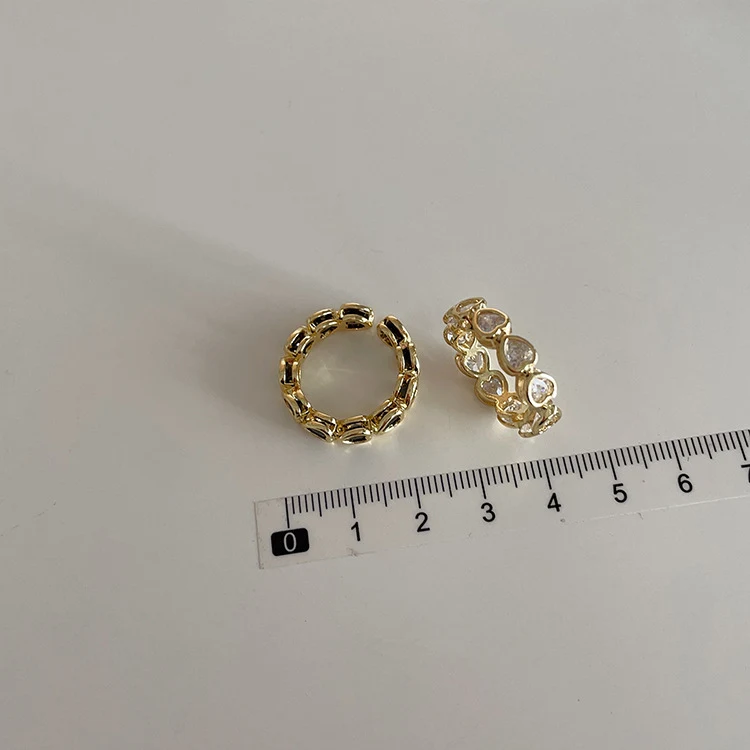 Anel de zircônia em forma de coração, retrô e minimalista, elegante e versátil. Perfeito para um toque de graça em qualquer visual. — foto 6
