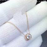 Collana in Argento 925 con Moissanite da 1 Carato. Splendore e brillantezza per un regalo speciale. Un gioiello senza tempo ed elegante. — foto 4