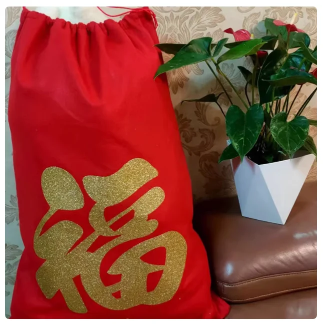 Large Christmas Gift Bag Decoration Festive Designs Spacious Size Ideal for Presenting Gifts Celebrate the Season with E — photo 16