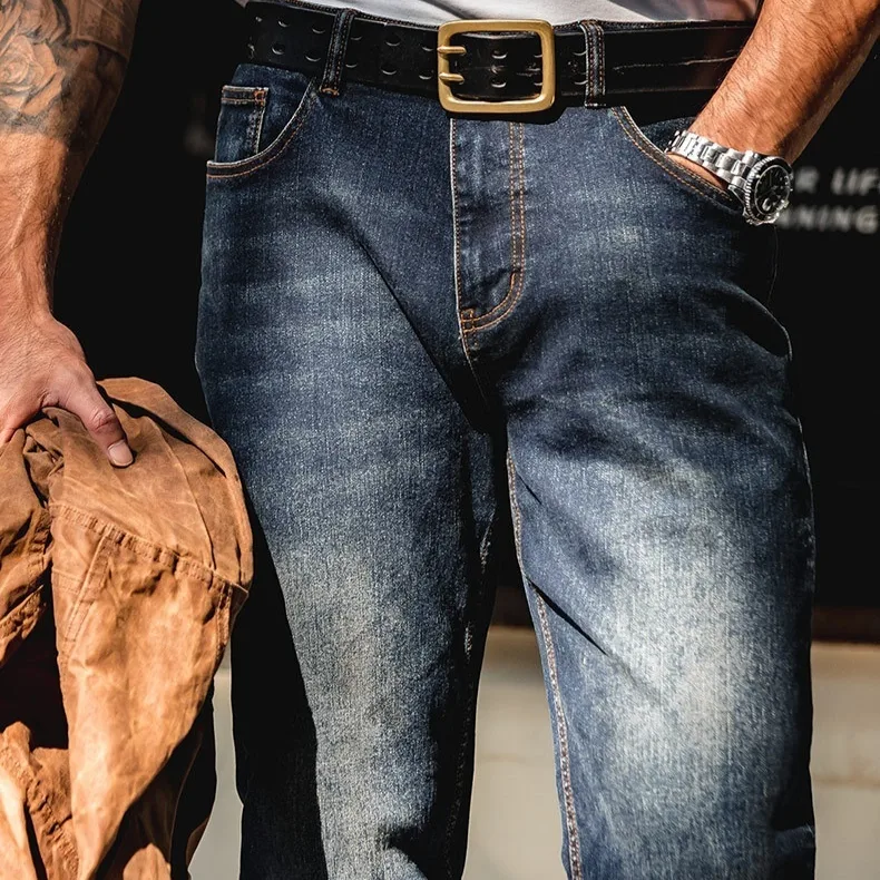 Calça jeans reta vintage masculina de algodão, lavada. Conforto e estilo clássico em jeans. Perfeita para um visual casual e duradouro. — foto 1