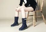 Botas de neve de salto médio com manga elástica de letras em algodão, ideais para o inverno, confortáveis e estilosas para neve e frio. — foto 3