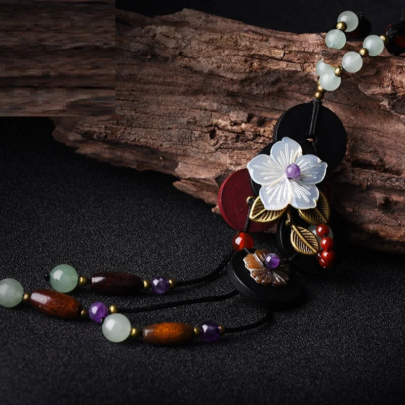 Colar longo elegante de madeira feito à mão para mulheres, adorno criativo. Peça artesanal exclusiva, perfeita para adicionar um toque de sofisticação ao seu visual. — foto 7