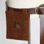 Borsa Medievale Rinascimentale in pelle nera scamosciata, ideale per custodire i tuoi oggetti di valore con stile ed eleganza. — foto 11