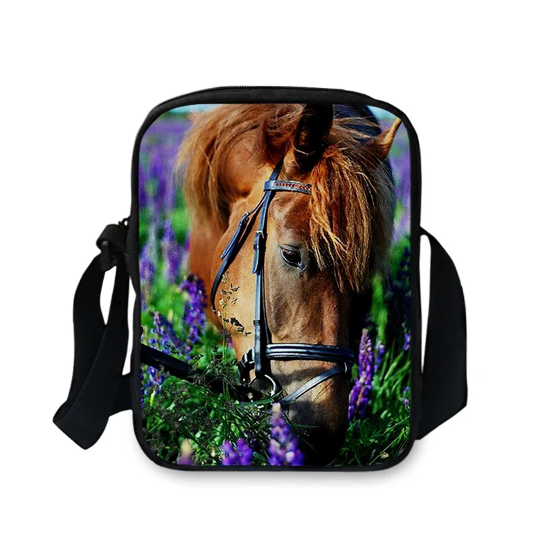 Bolsa carteiro FORUDESIGNS 3D de cavalo para mulheres. Bolsa transversal pequena para senhoras e meninas. Mini bolsa de ombro com design exclusivo. — foto 2