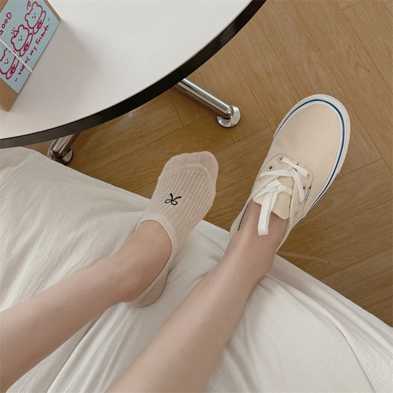 Title 11, Bow Embroidery Cotton Womens Low-cut Liners Socks