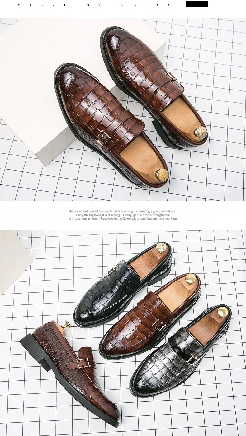 Title 4, Scarpe in pelle con fibbia e punta stile ingles...