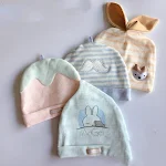Cappellino in cotone per neonati a forma di pneumatico, morbido e traspirante. Protegge dal sole e mantiene la testa fresca. Perfetto per i più piccoli. — foto 1