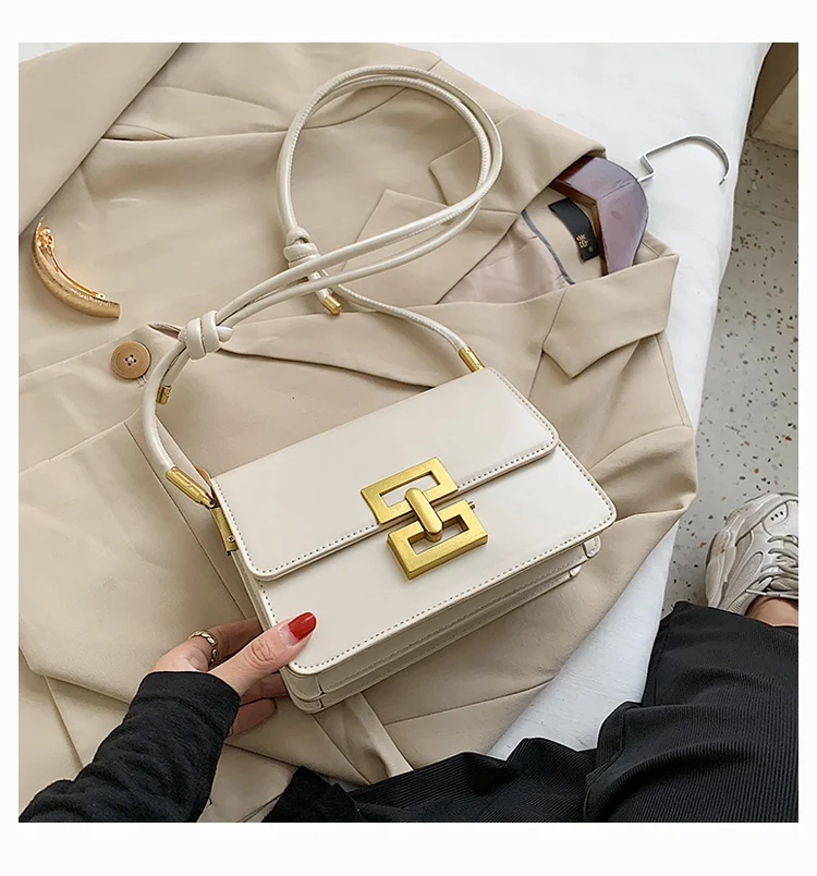 Title 6, New Autumn One-Shoulder Messenger Chain Bag. St...