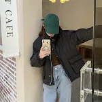 Jaqueta feminina acolchoada de algodão com gola alta simples e design ondulado, conforto e estilo para o inverno. — foto 8
