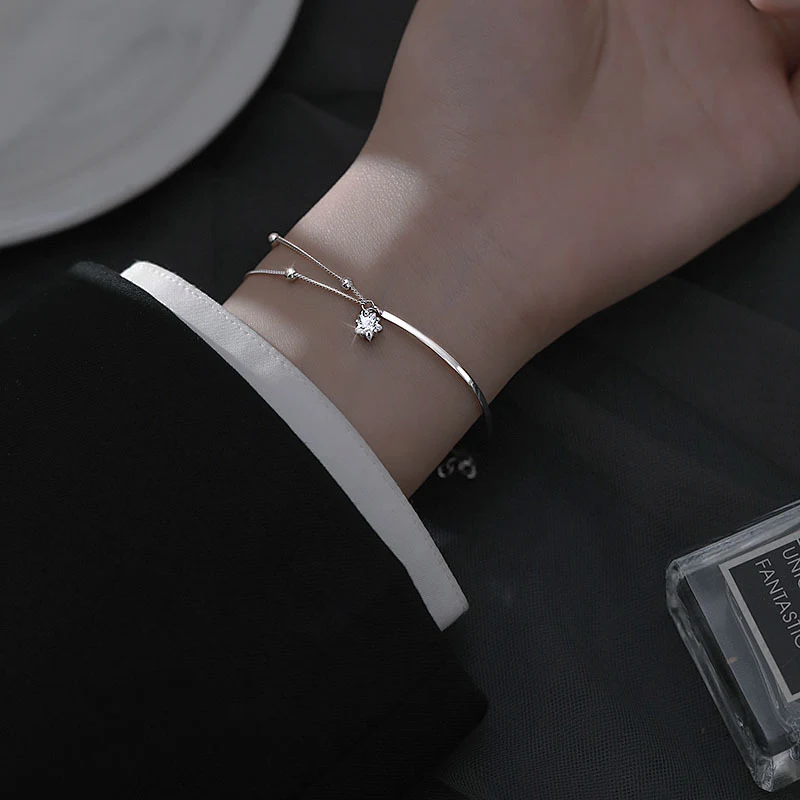 Pulseira de prata esterlina Ins Wind Design moderno e elegante Joia feminina minimalista e versátil Acessório perfeito para o dia a dia Presente ideal — foto 6