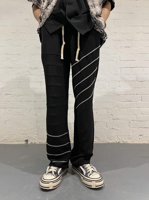 Title 5, High-waist, high-end micro-flare trousers for a...