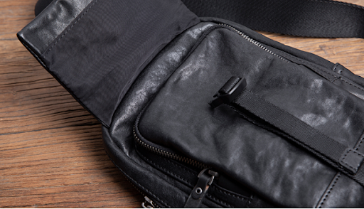 Title 9, Bolso pequeño de pecho para hombre, cuero genui...