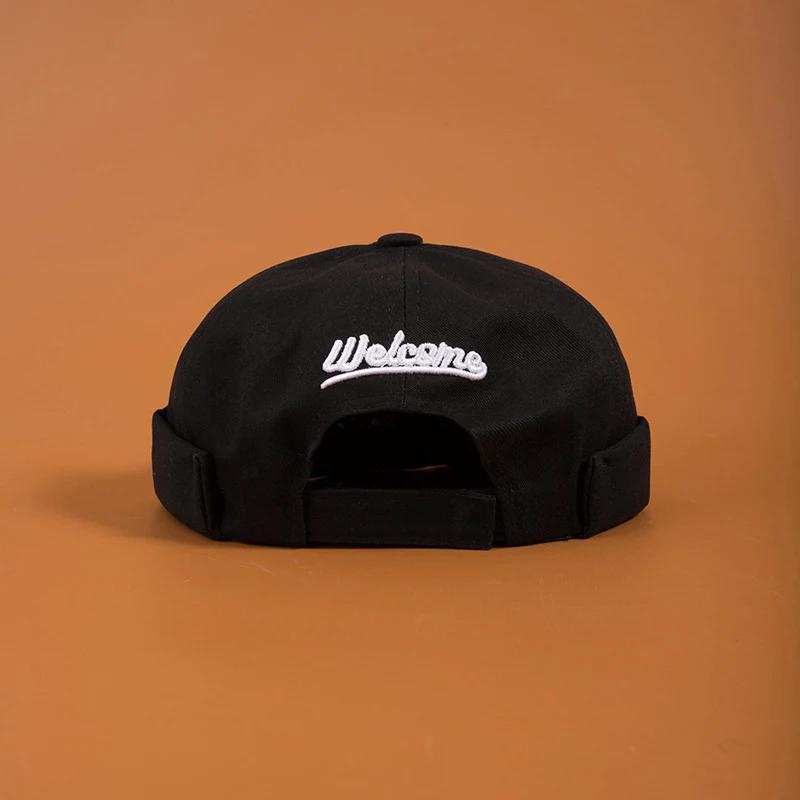 Title 1, Tendenza delle donne del cappello del padrone d...