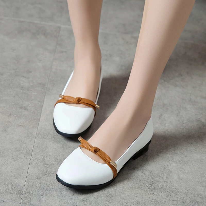 CUHK Children's Leather Shoes – Durable and stylish footwear for kids. Offering comfort, protection and a classic design — photo 4