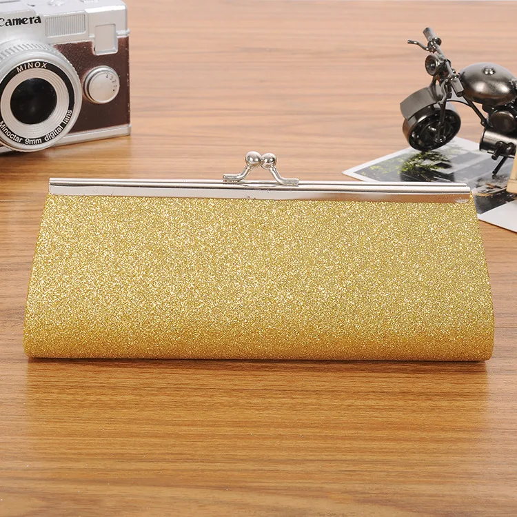 Portafoglio lungo con clip in metallo e catena creativa, una borsa tote elegante e funzionale per portare i tuoi oggetti essenziali con stile e sicurezza. — foto 8