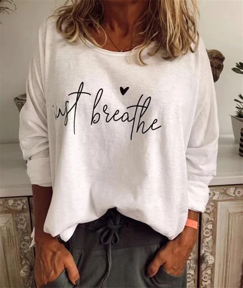 T-shirt girocollo stampato — Comodo e versatile per ogni occasione. Perfetto per esprimere la tua personalità con stile e originalità. — foto 3