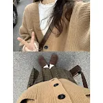 Conjunto de duas peças saia e suéter feminino. Elegância e conforto em uma só peça. Ideal para diversas ocasiões e looks sofisticados. — foto 12