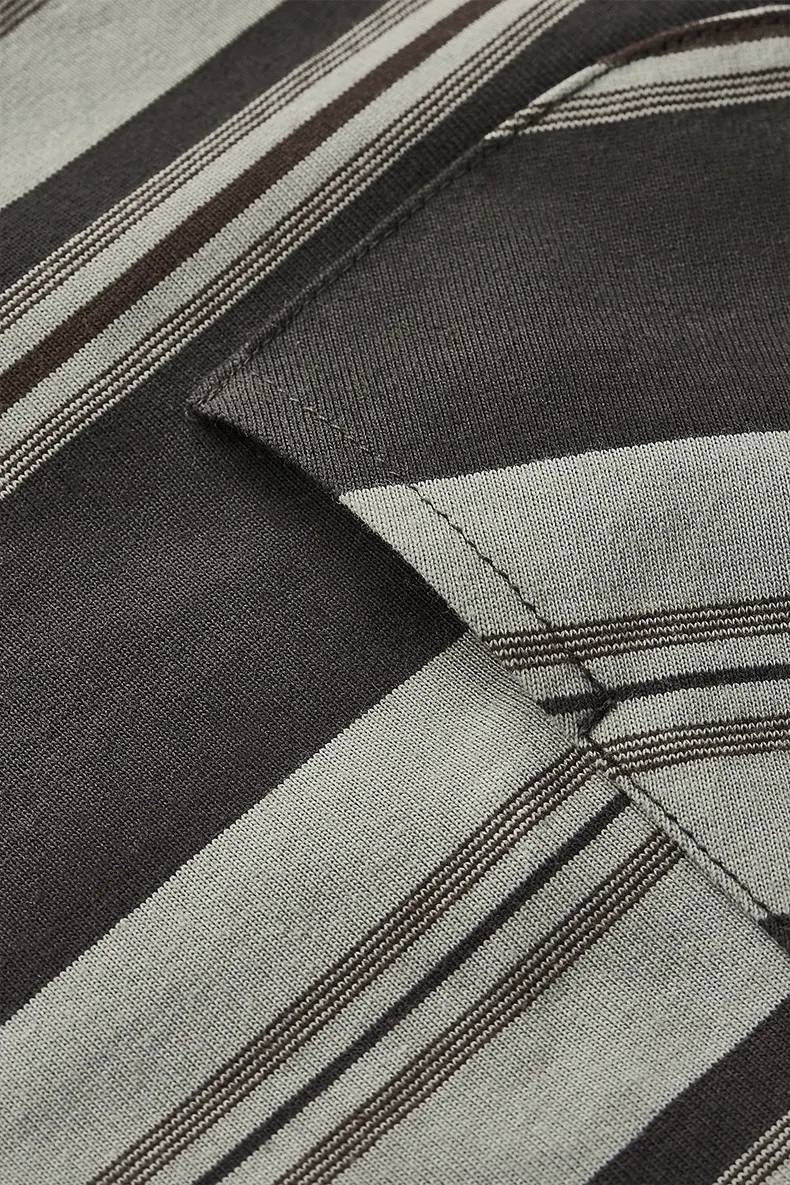 Title 19, Gestreept T-shirt met zak in Amerikaanse stijl,...
