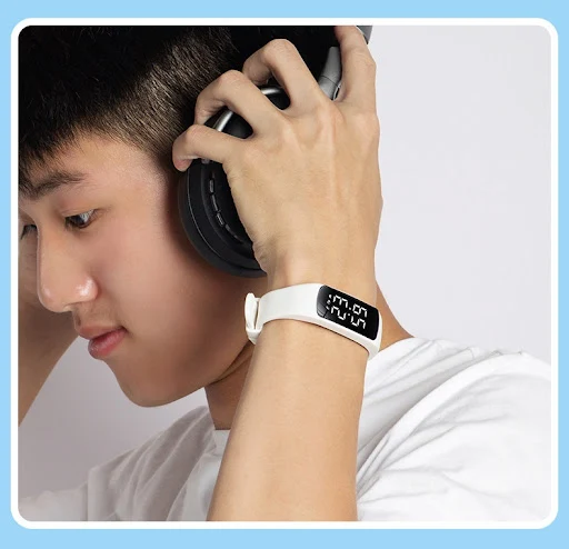 Title 9, Vibration Alarm Clock Smart Waterproof Electron...