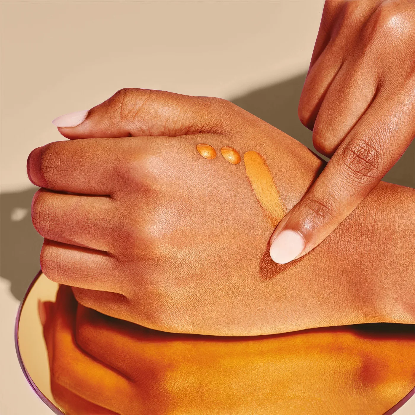 PHOFAY Body Shimmer Oil Reveal radiant, hydrated skin with a subtle, natural glow. Perfect for a luminous glow effect an — photo 13