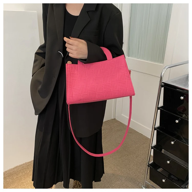 New Retro Simple Shoulder Messenger Bag Classic Design with Everyday Functionality, Ideal for Daily Use, Spacious & Comf — photo 13