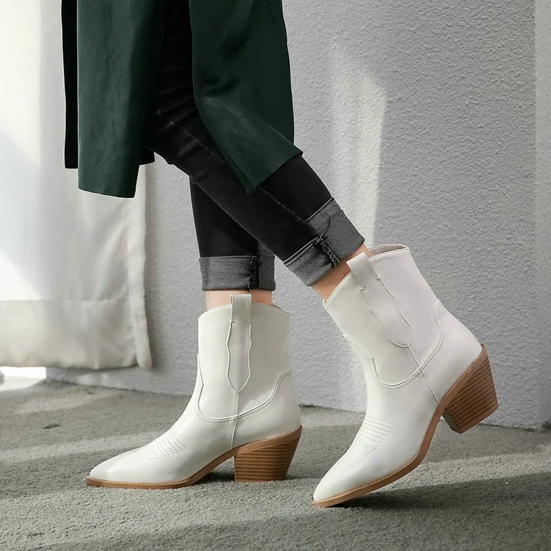 British Style Pointed Thick Heels Elevate Your Look with Comfort and Style Perfect for Any Occasion Durable and Sophisti — photo 5