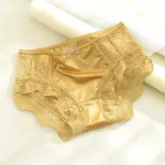 Pantaloncini donna in raso di seta ghiaccio traspiranti. Offrono comfort e freschezza eccezionali, leggeri e perfetti per l'estate. — foto 2