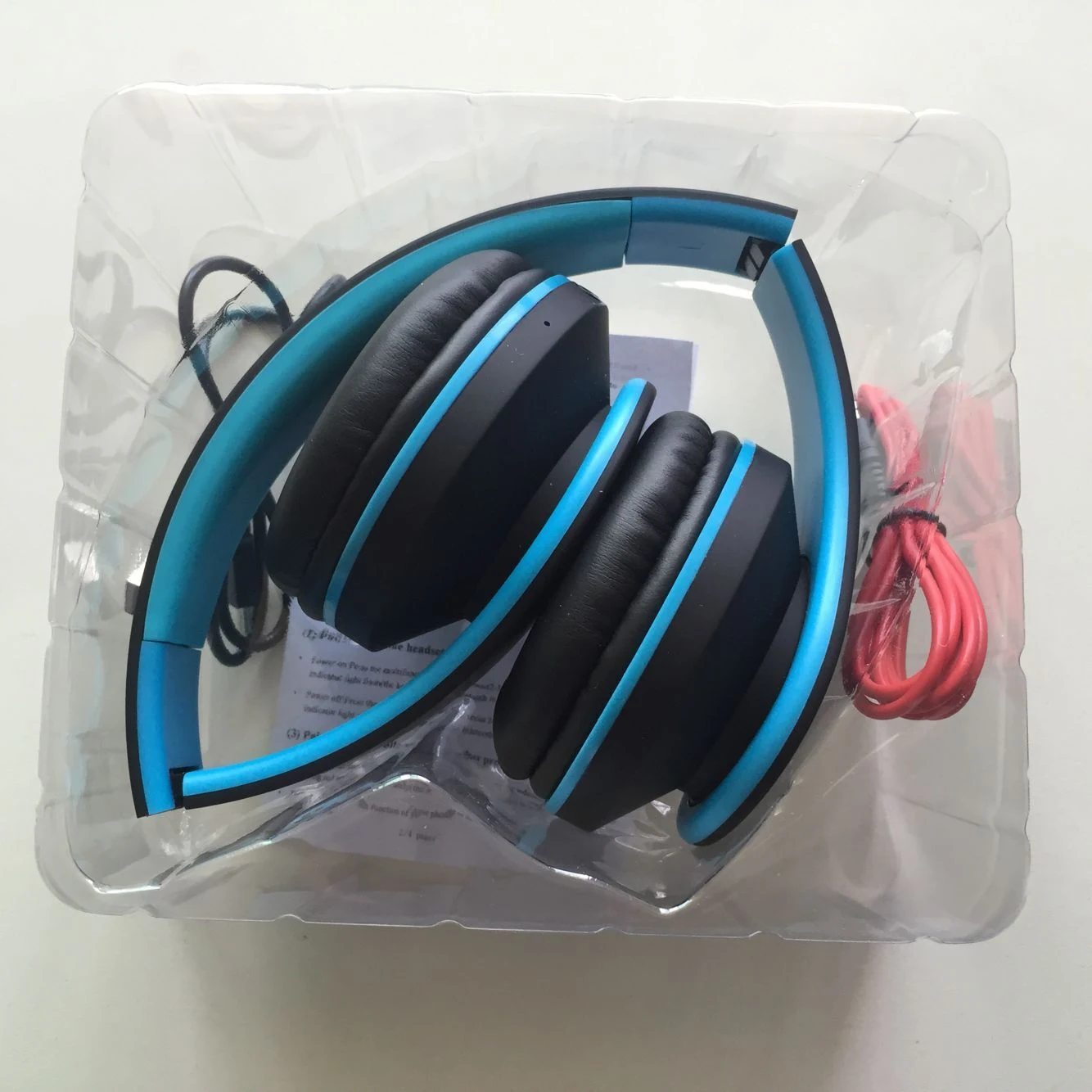 Title 10, Wireless Bluetooth headset for exceptional audi...