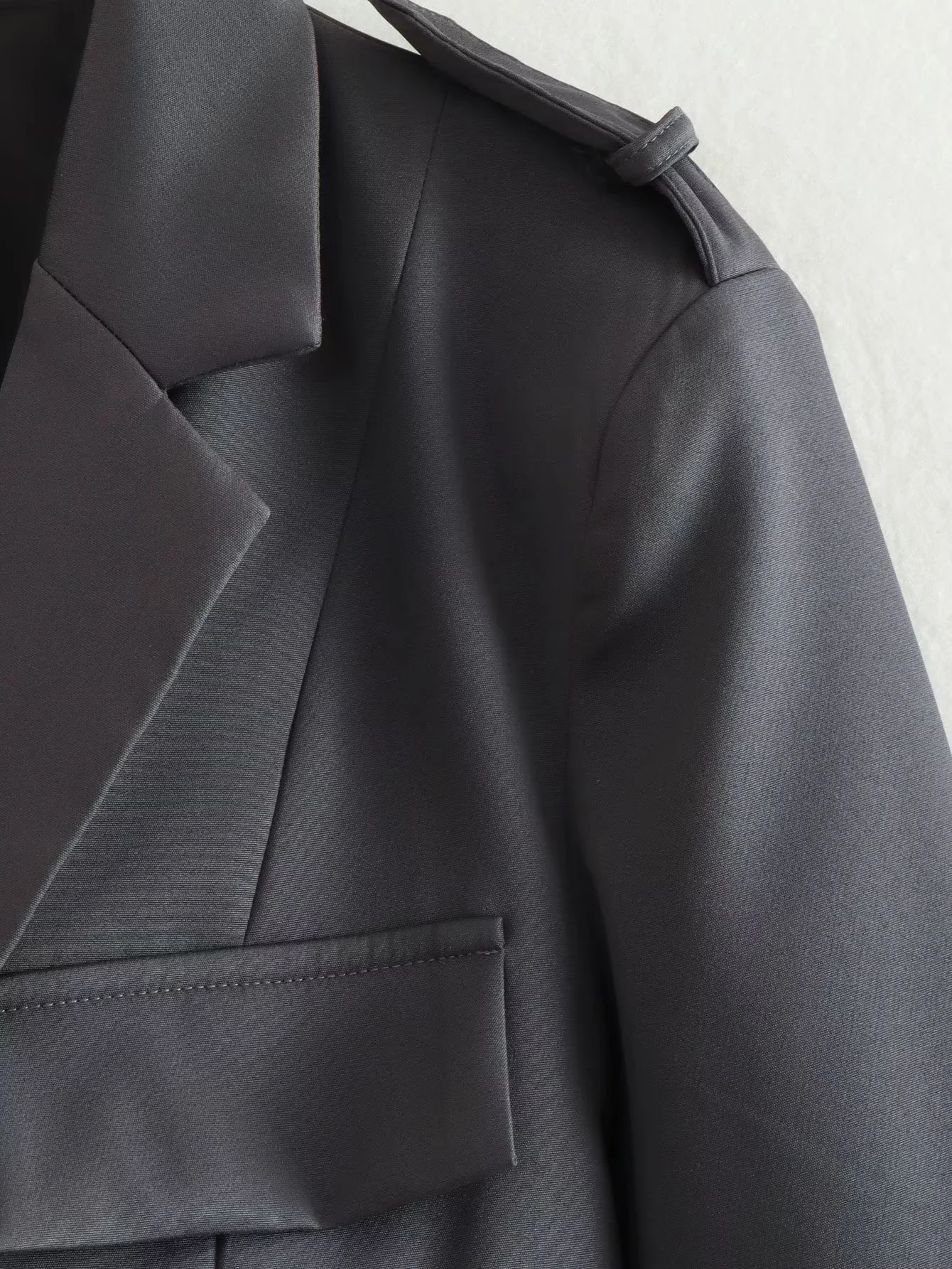 Title 12, Completo di pantaloni a due pezzi con cappotto ...