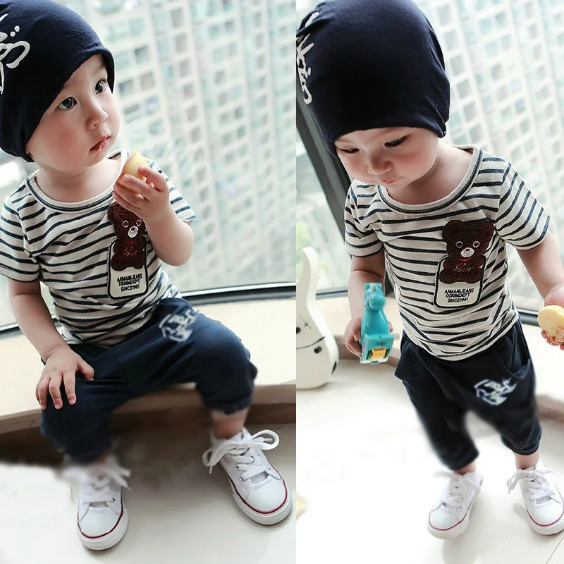 Zomeroutfit voor kleine jongens Casual T-shirt en cowboypak Zomerse outfit voor kinderen — foto 16