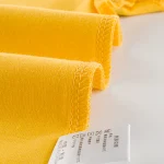 Nieuwe korte mouwen T-shirt voor jongens in de zomer. Comfortabel en ademend, ideaal voor warm weer en actief spelen. — foto 1