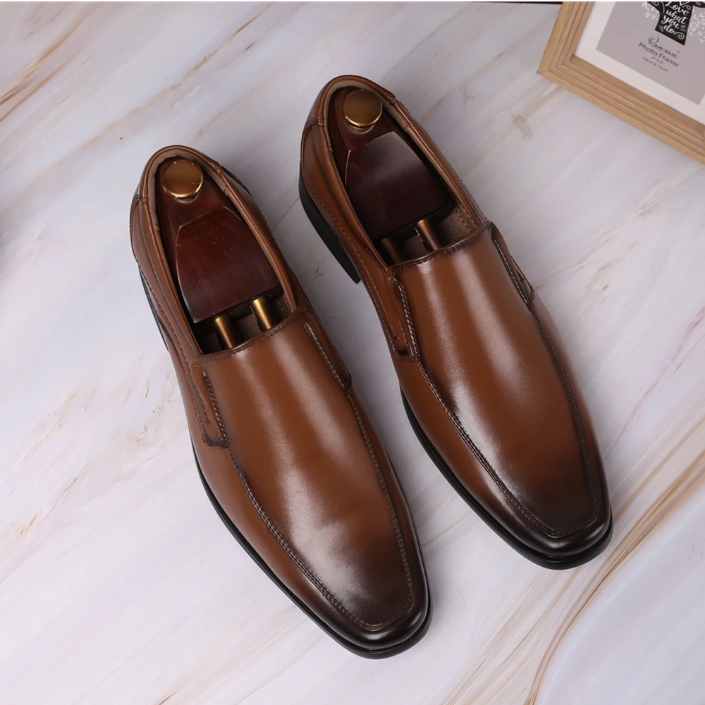Nieuwe zomer herenschoenen Plus Size Klassieke heren business schoenen. Perfect voor comfortabele en stijlvolle zomerse dagen. — foto 3